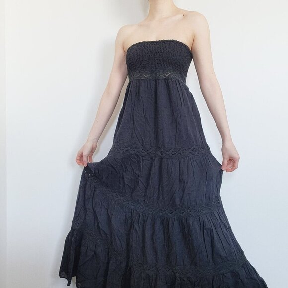 Vintage Y2K goth summer black tiered strapless maxi dress with lace cutouts - Picture 2 of 14